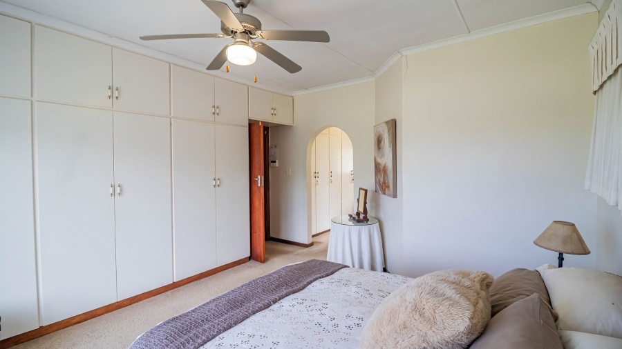 3 Bedroom Property for Sale in Bonza Bay Eastern Cape